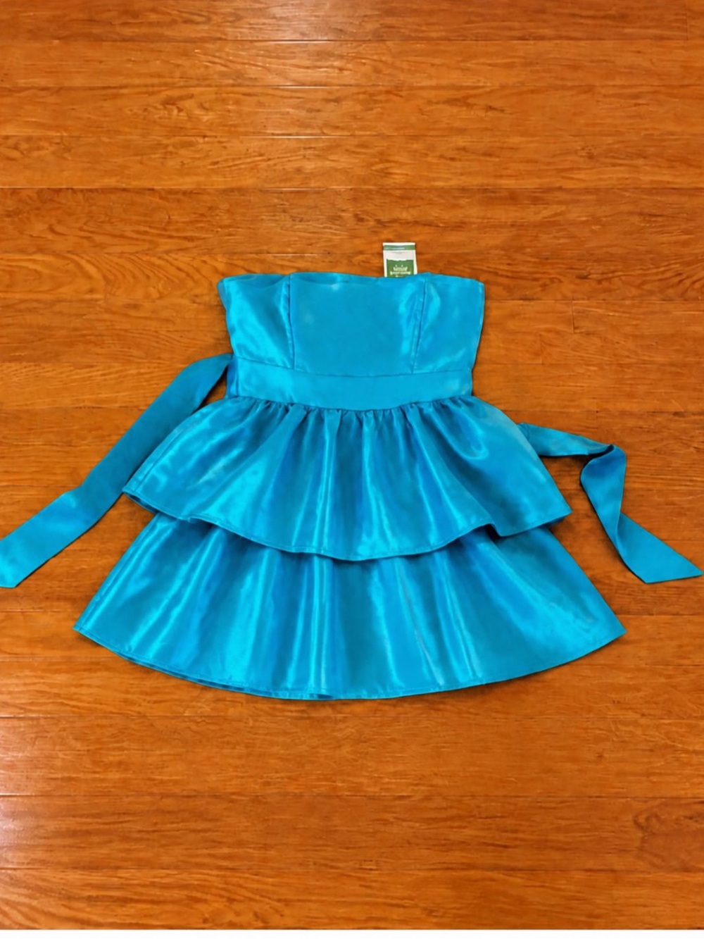 NWT Tiered Peplum Strapless Mini Dress S